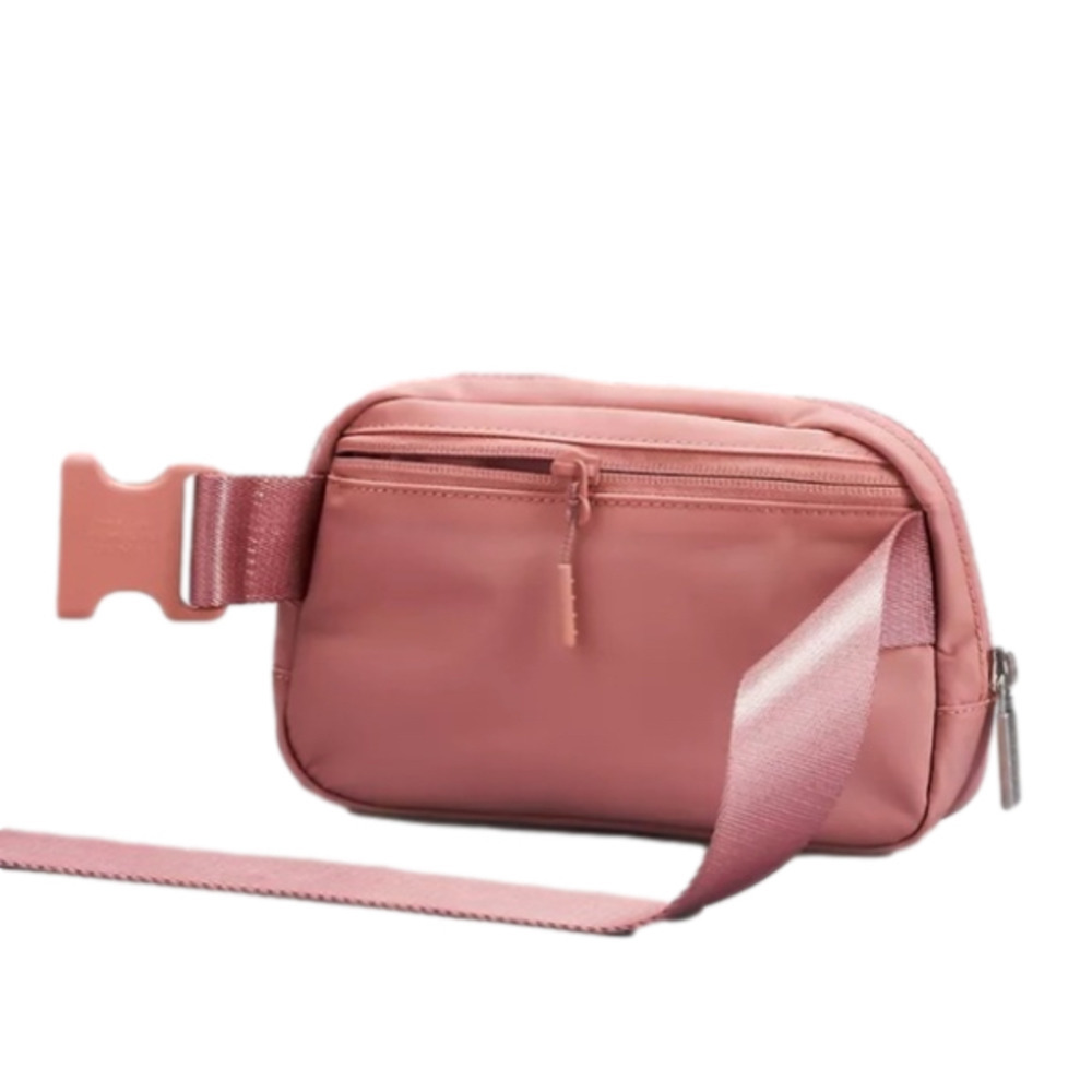 🎉2 Hps 🎉 NWT AUTHENTIC LULULEMON EVERYWHERE 1L BELT BAG PINK PASTEL rose gold - Picture 4 of 8